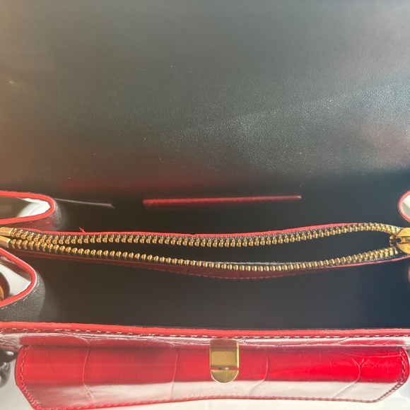 The Marc Jacobs Leather  Red Bag With Black Chain strap - Picture 8 of 8